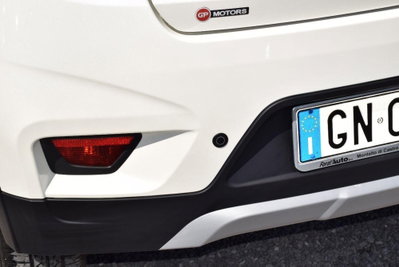 Mahindra KUV100 KUV100 1.2 VVT K8 (20)