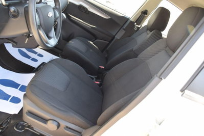 Mahindra KUV100 KUV100 1.2 VVT K8 (7)