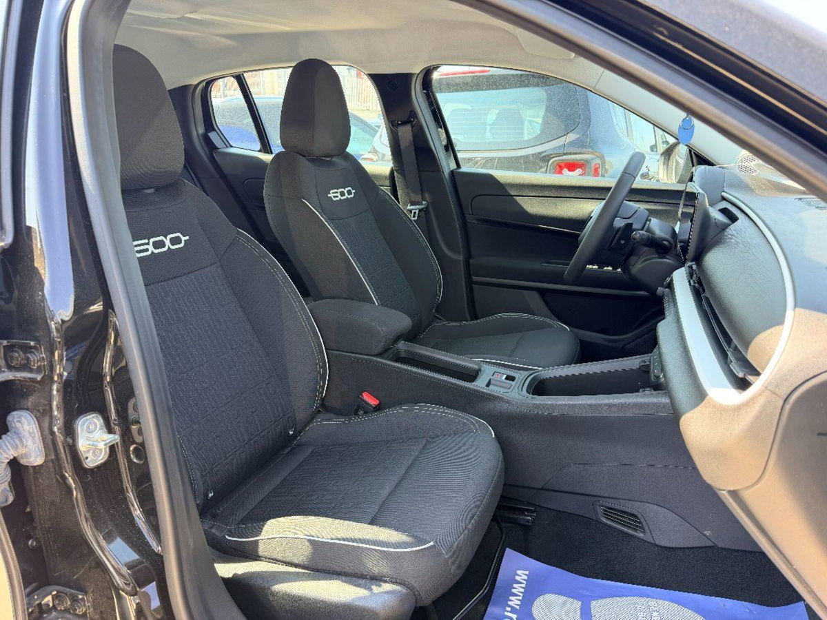 Fiat 600 1.2 hybrid 110cv auto (11)