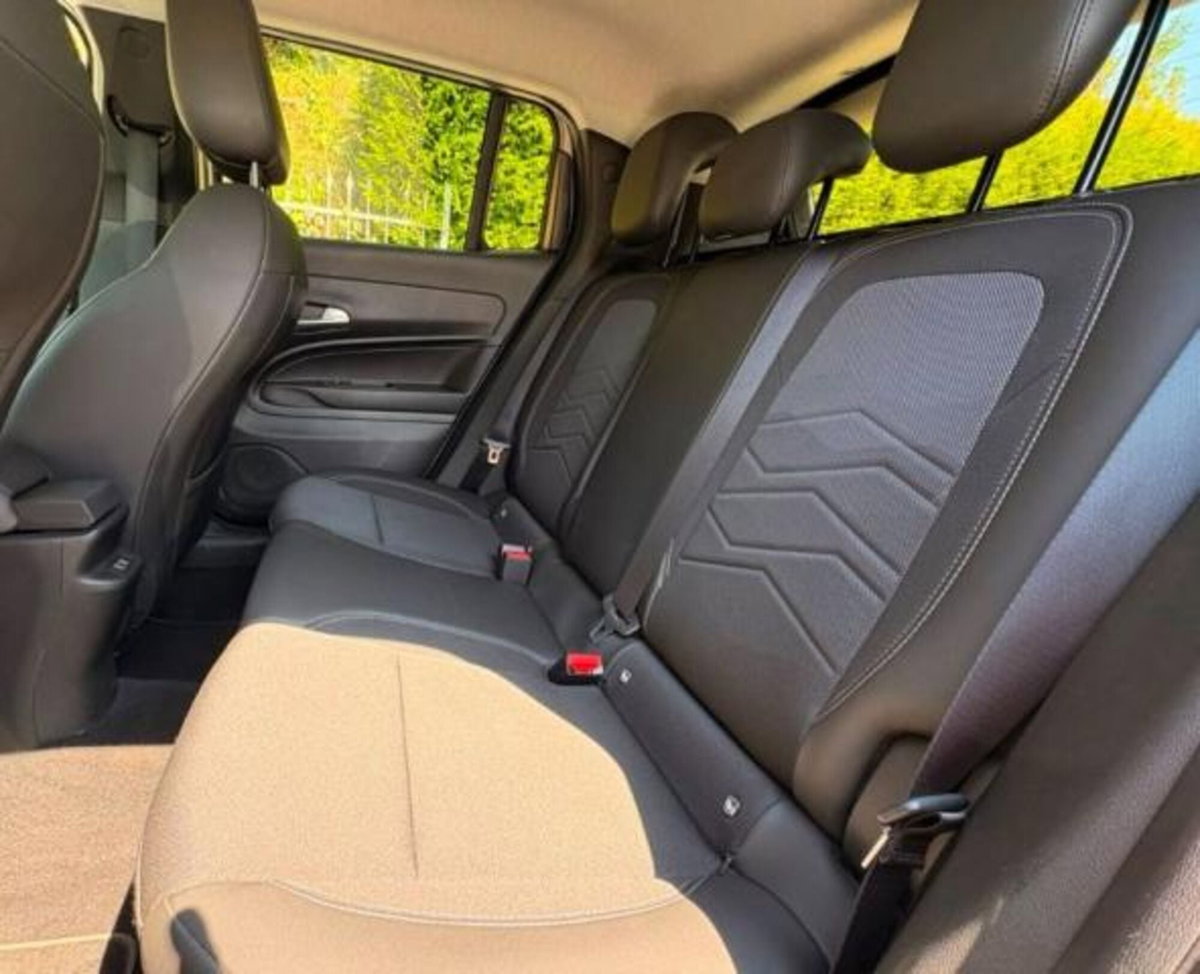 Jeep Avenger 1.2 turbo Summit fwd 100cv (7)