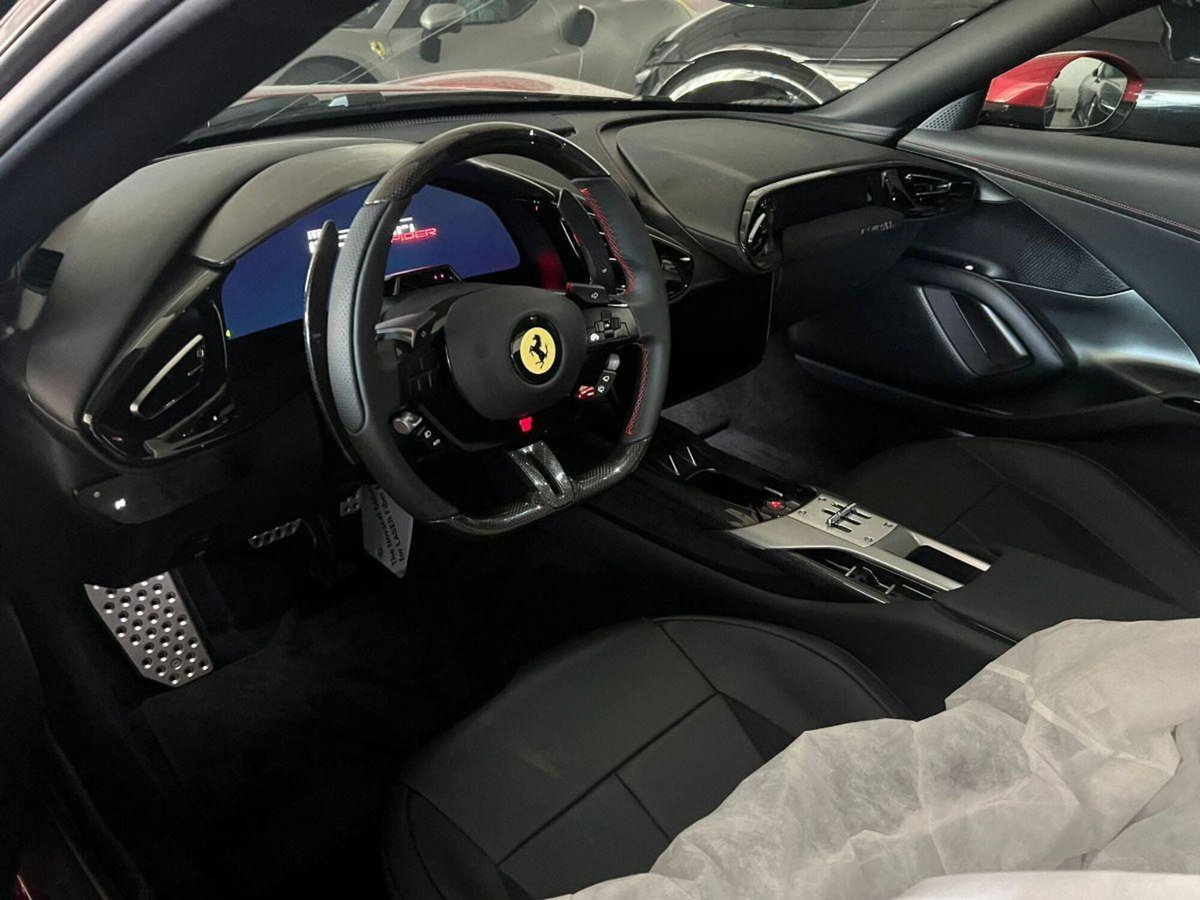 Ferrari 12Cilindri Spider 6.5 V12 dct (2)