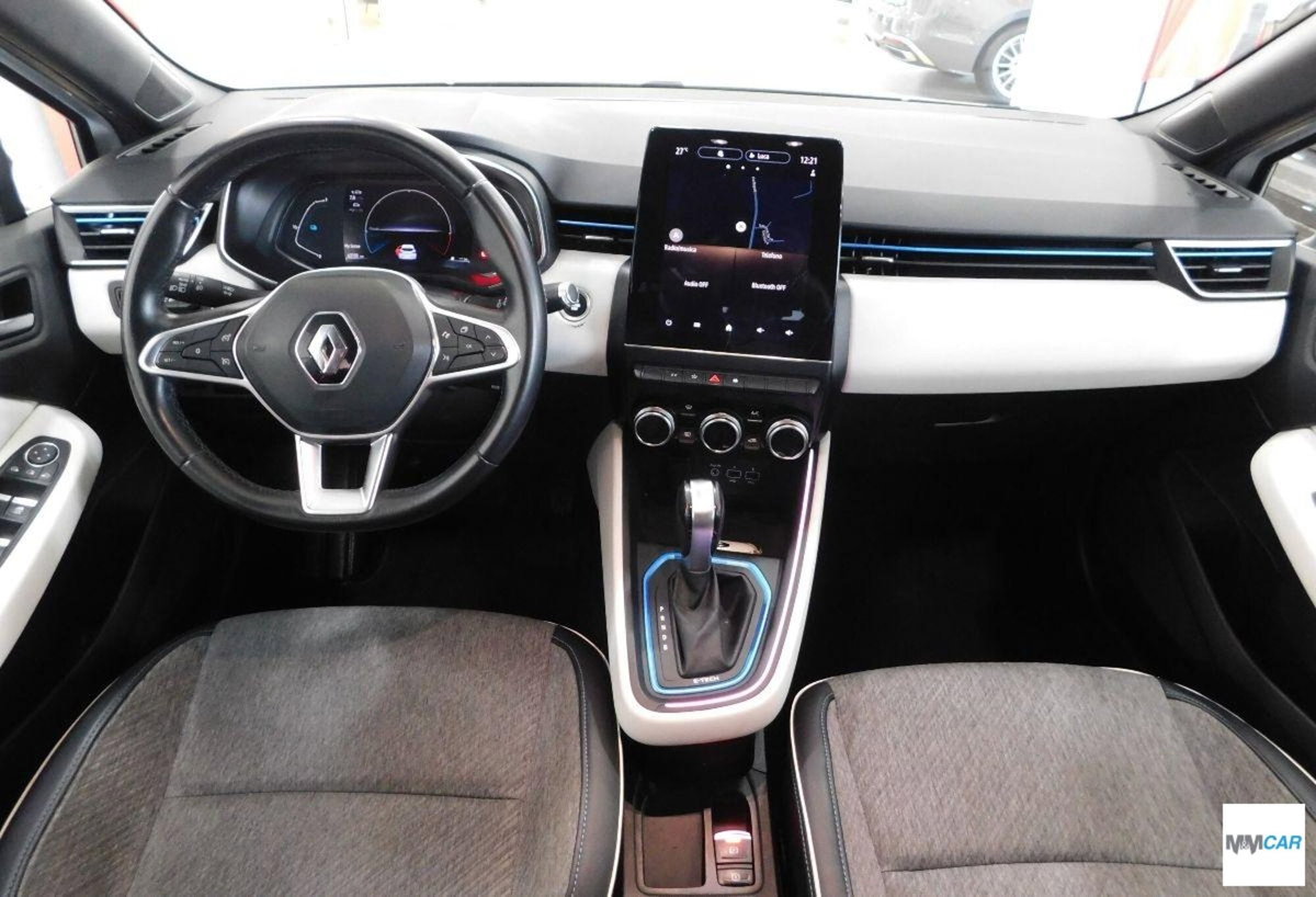 Renault Clio Full Hybrid E-Tech 140 CV 5 porte E-Tech (10)