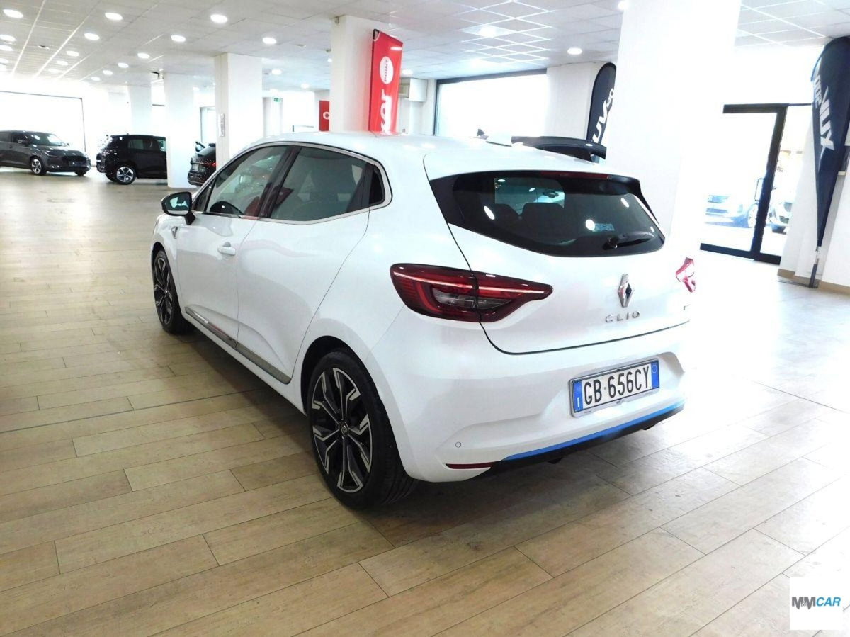 Renault Clio Full Hybrid E-Tech 140 CV 5 porte E-Tech (4)