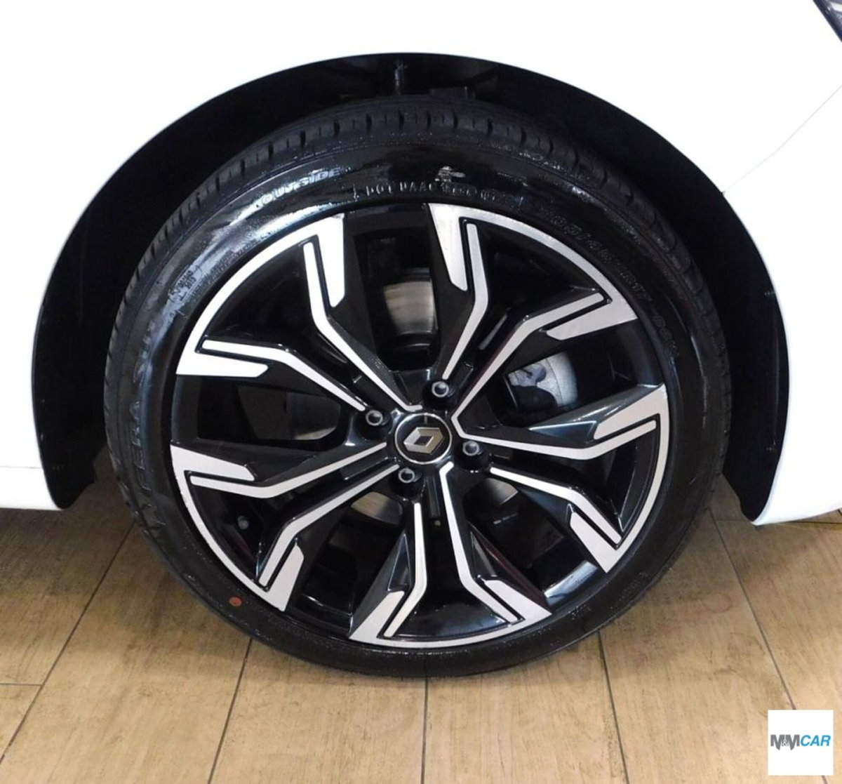 Renault Clio Full Hybrid E-Tech 140 CV 5 porte E-Tech (5)