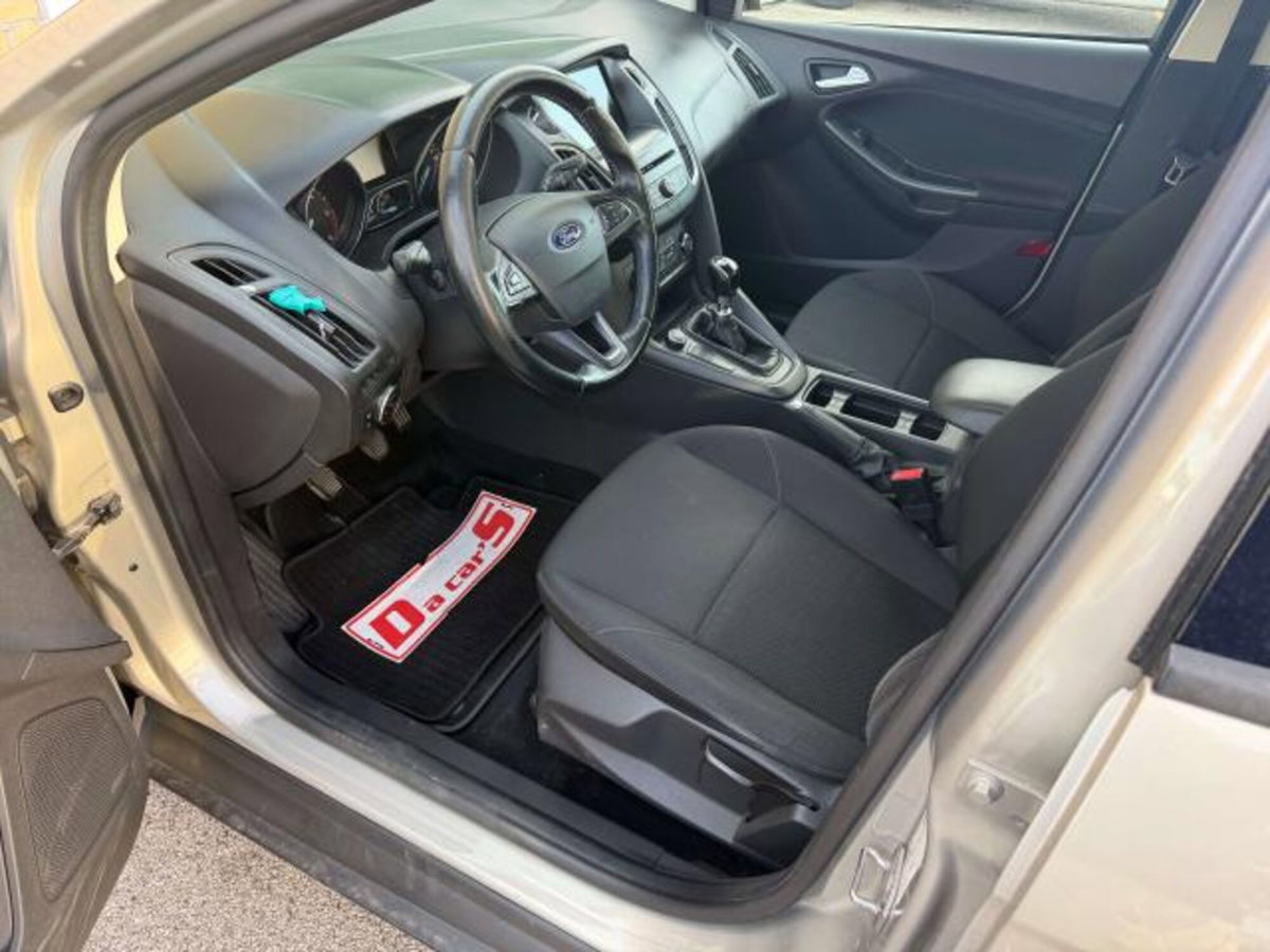 Ford Focus Station Wagon 1.5 TDCi 120 CV Start&Stop SW Plus (2)