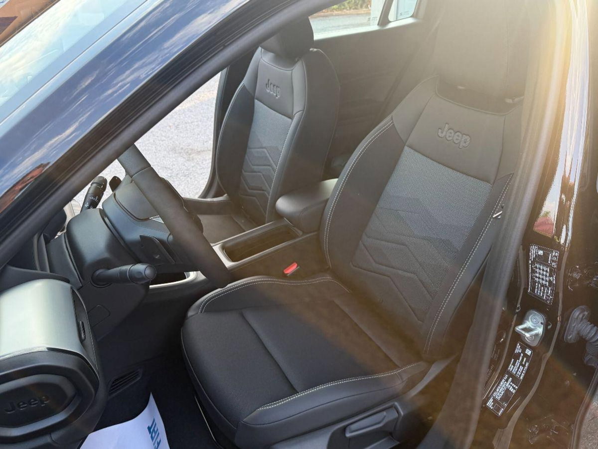 Jeep Avenger 1.2 turbo e-hybrid mhev Altitude fwd 110cv edct6 (8)