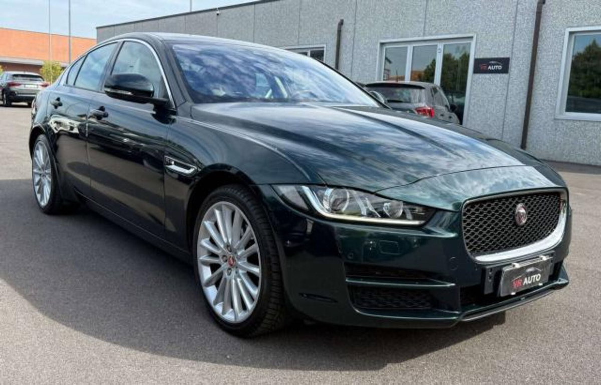 Jaguar XE 2.0 D 180 CV AWD aut. Prestige