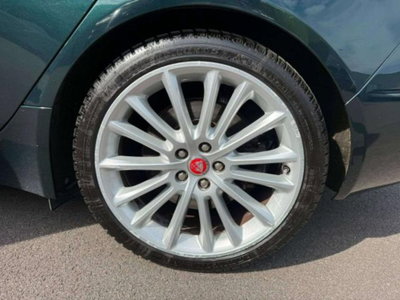 Jaguar XE 2.0 D 180 CV AWD aut. Prestige (14)