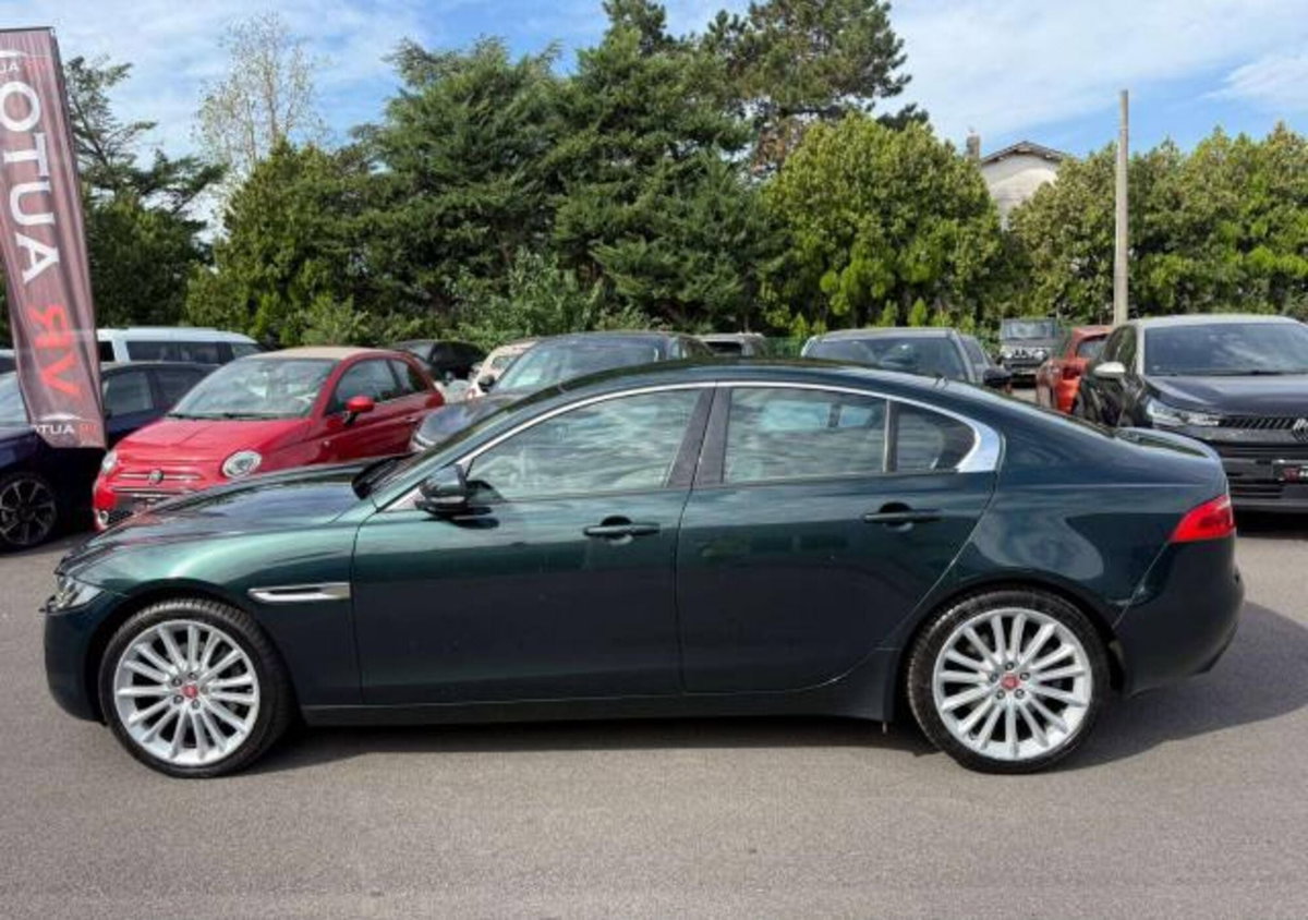 Jaguar XE 2.0 D 180 CV AWD aut. Prestige (3)