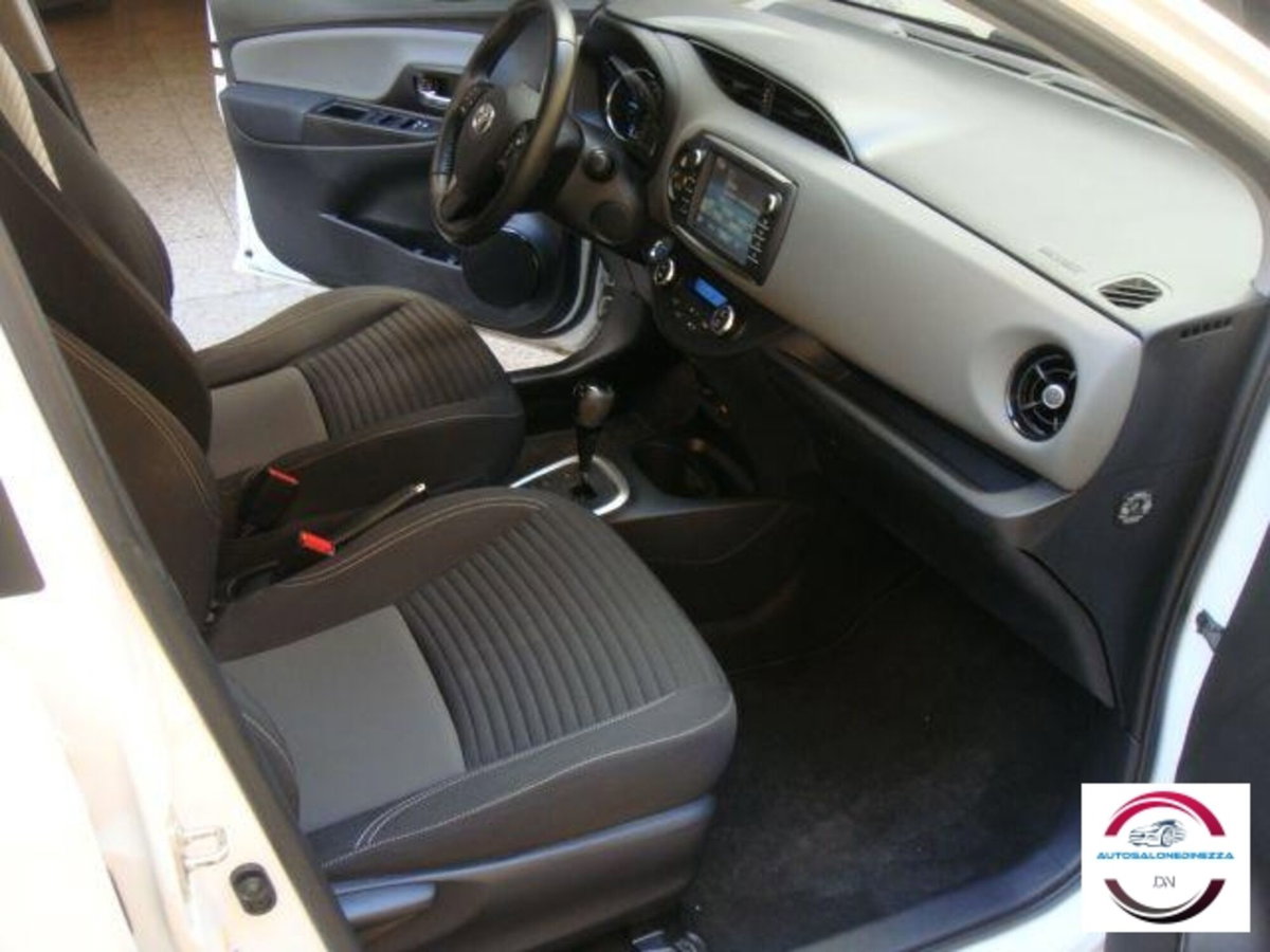 Toyota Yaris 1.5 Hybrid 5 porte Active (17)