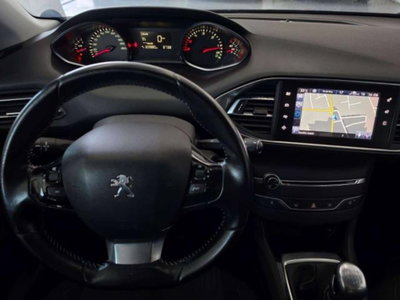 Peugeot 308 BlueHDi 120 S&S Allure (13)