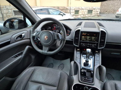 Porsche Cayenne 3.0 Diesel Platinum Edition (15)