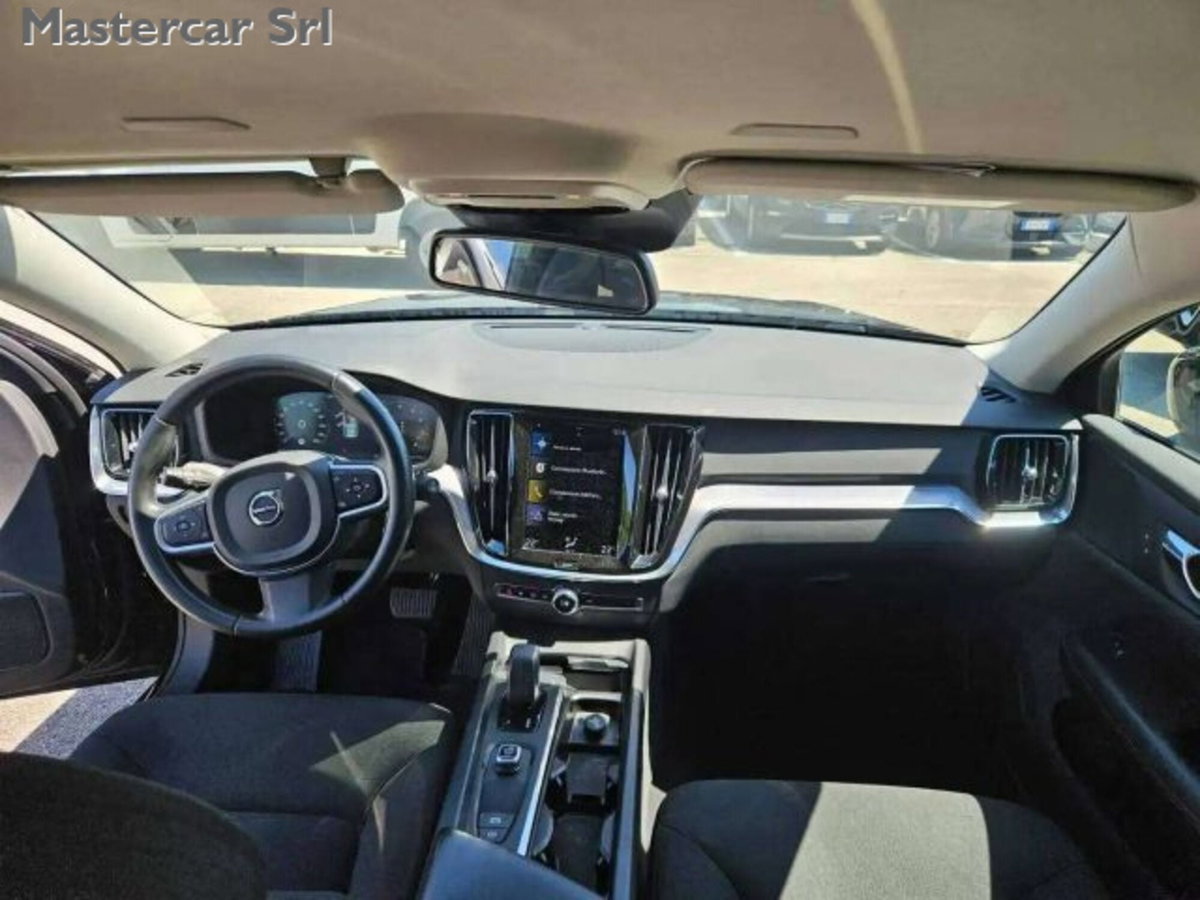 VOLVO Veicoli Commerciali V60 V60 II N1 2.0 B3 Momentum Business auto 7m (11)