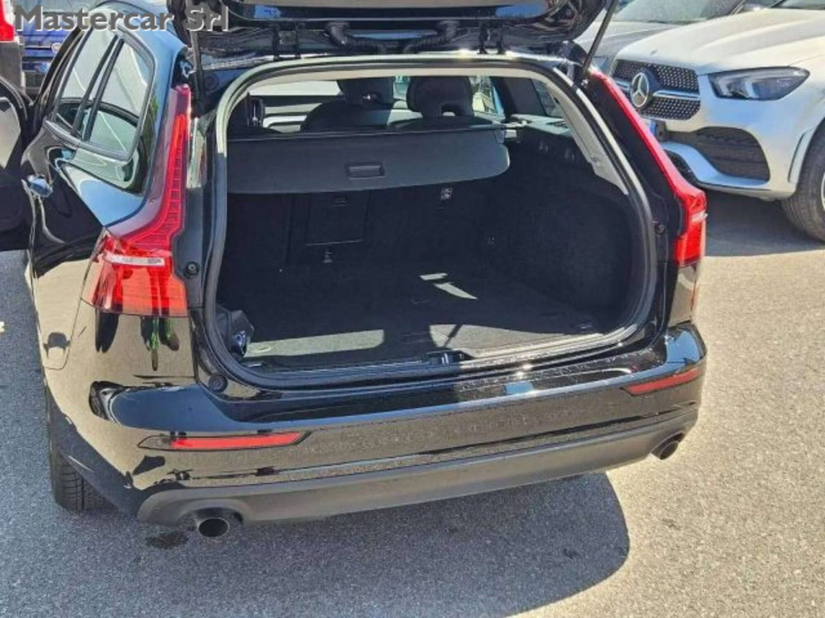 VOLVO Veicoli Commerciali V60 V60 II N1 2.0 B3 Momentum Business auto 7m (15)