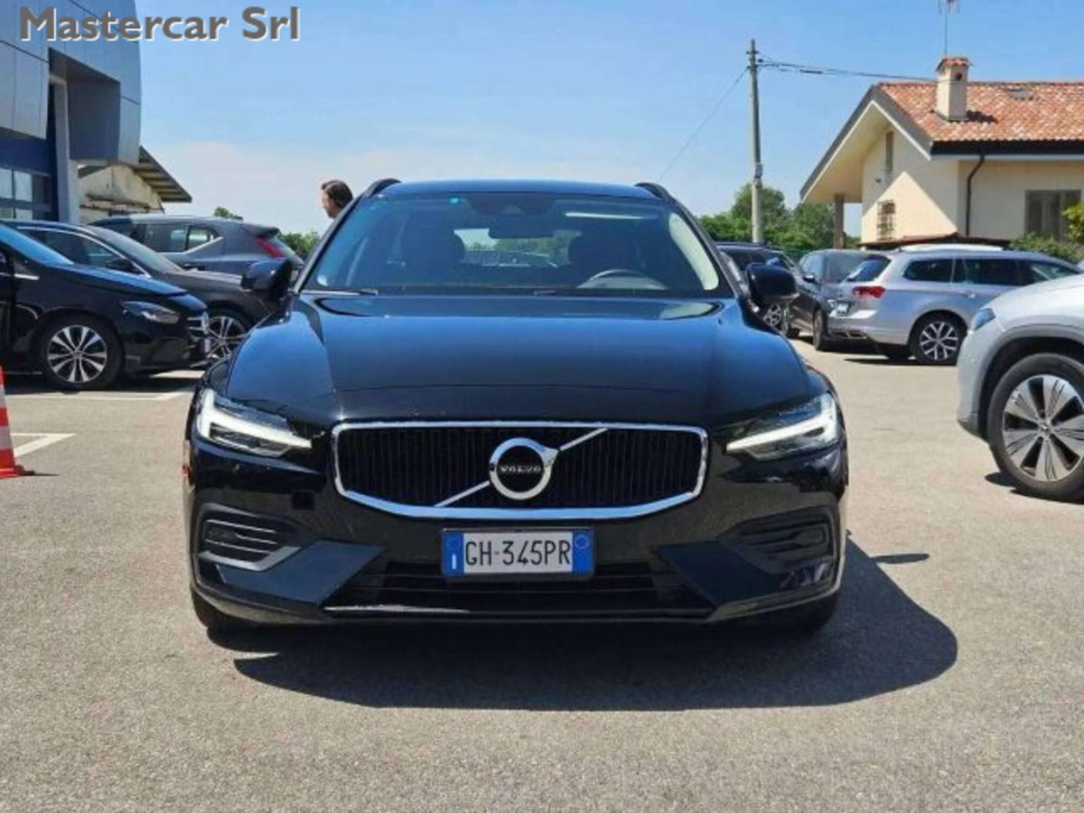 VOLVO Veicoli Commerciali V60 V60 II N1 2.0 B3 Momentum Business auto 7m (2)
