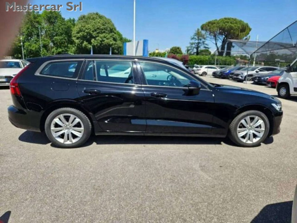 VOLVO Veicoli Commerciali V60 V60 II N1 2.0 B3 Momentum Business auto 7m (4)