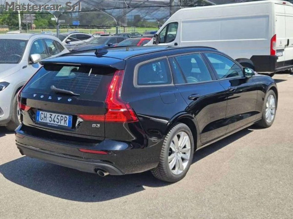 VOLVO Veicoli Commerciali V60 V60 II N1 2.0 B3 Momentum Business auto 7m (8)
