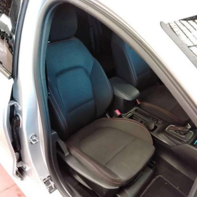 Ford Focus 1.0t ecoboost h ST-Line 155cv powershift (11)