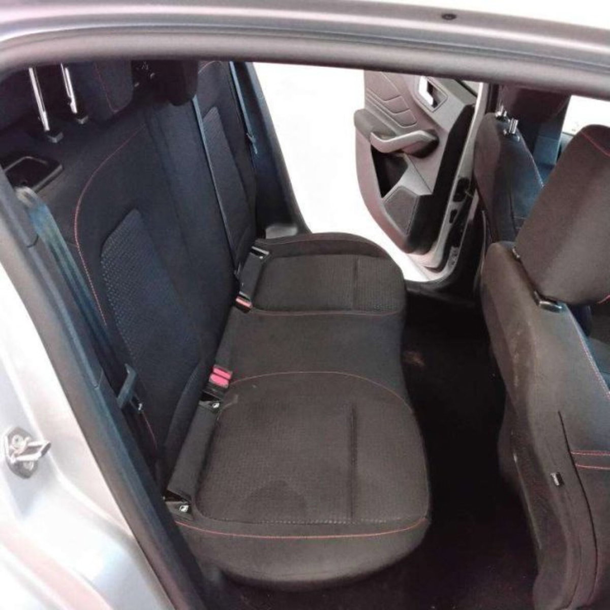 Ford Focus 1.0t ecoboost h ST-Line 155cv powershift (13)