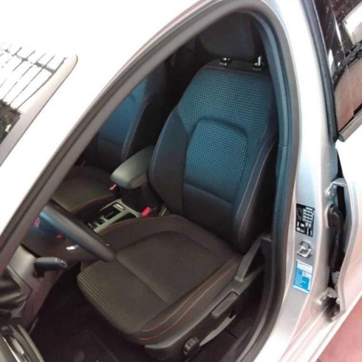 Ford Focus 1.0t ecoboost h ST-Line 155cv powershift (14)