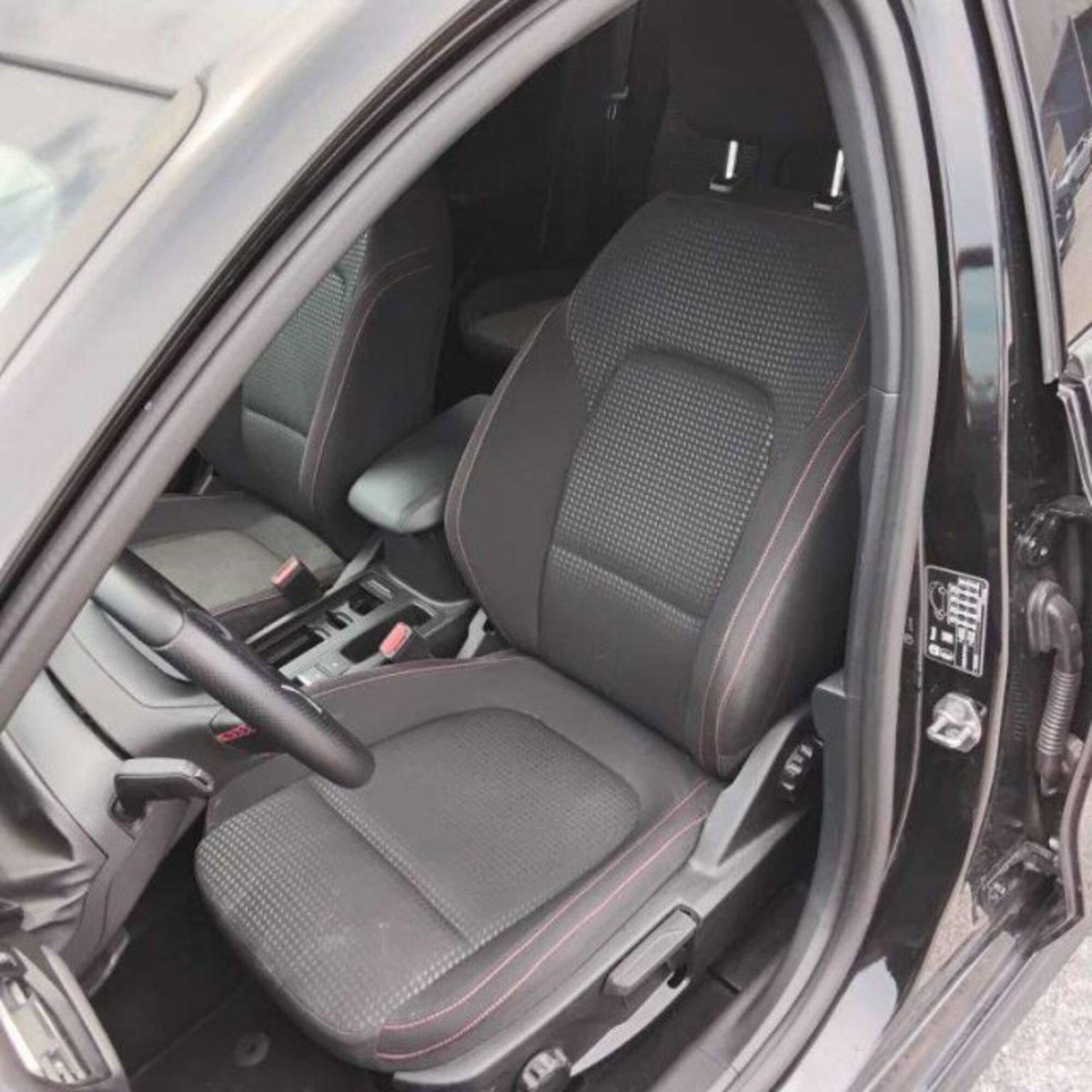 Ford Focus 1.0t ecoboost h ST-Line 155cv powershift (14)