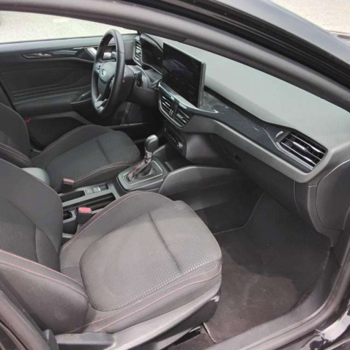 Ford Focus 1.0t ecoboost h ST-Line 155cv powershift (9)