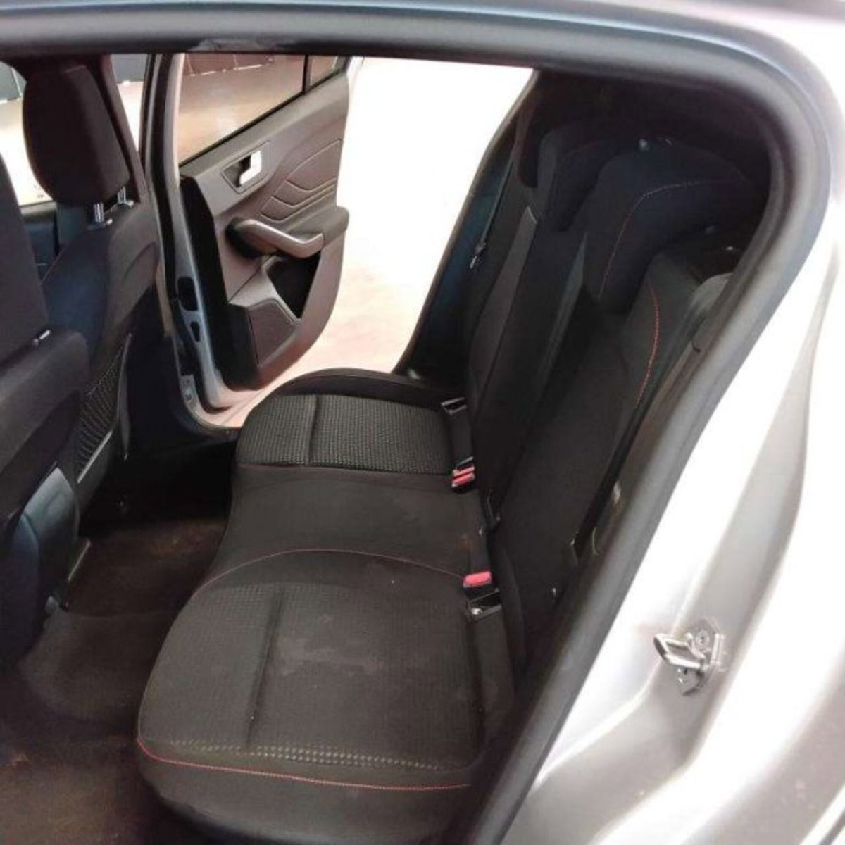 Ford Focus 1.0t ecoboost h ST-Line 155cv powershift (13)