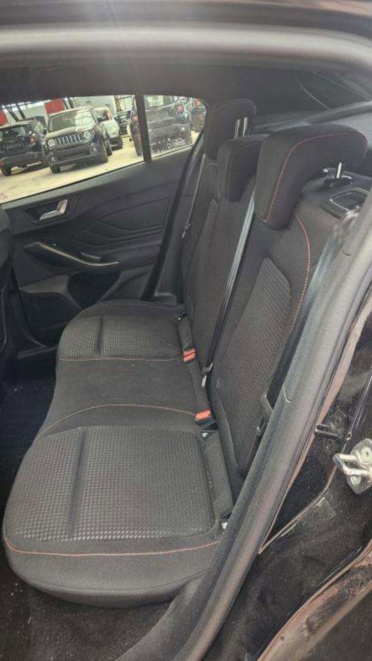 Ford Focus 1.0t ecoboost h ST-Line 155cv powershift (12)