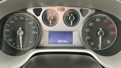Lancia Delta 1.4 T-Jet 120 CV Argento Ecochic GPL (10)