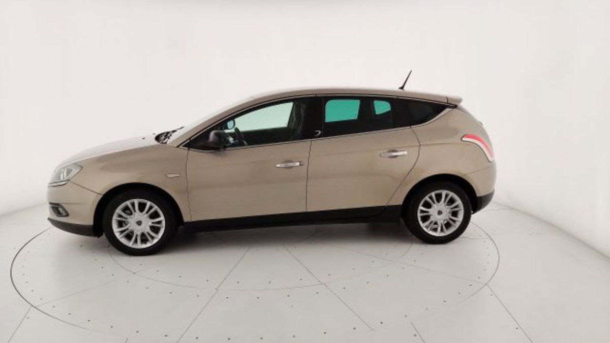 Lancia Delta 1.4 T-Jet 120 CV Argento Ecochic GPL (19)