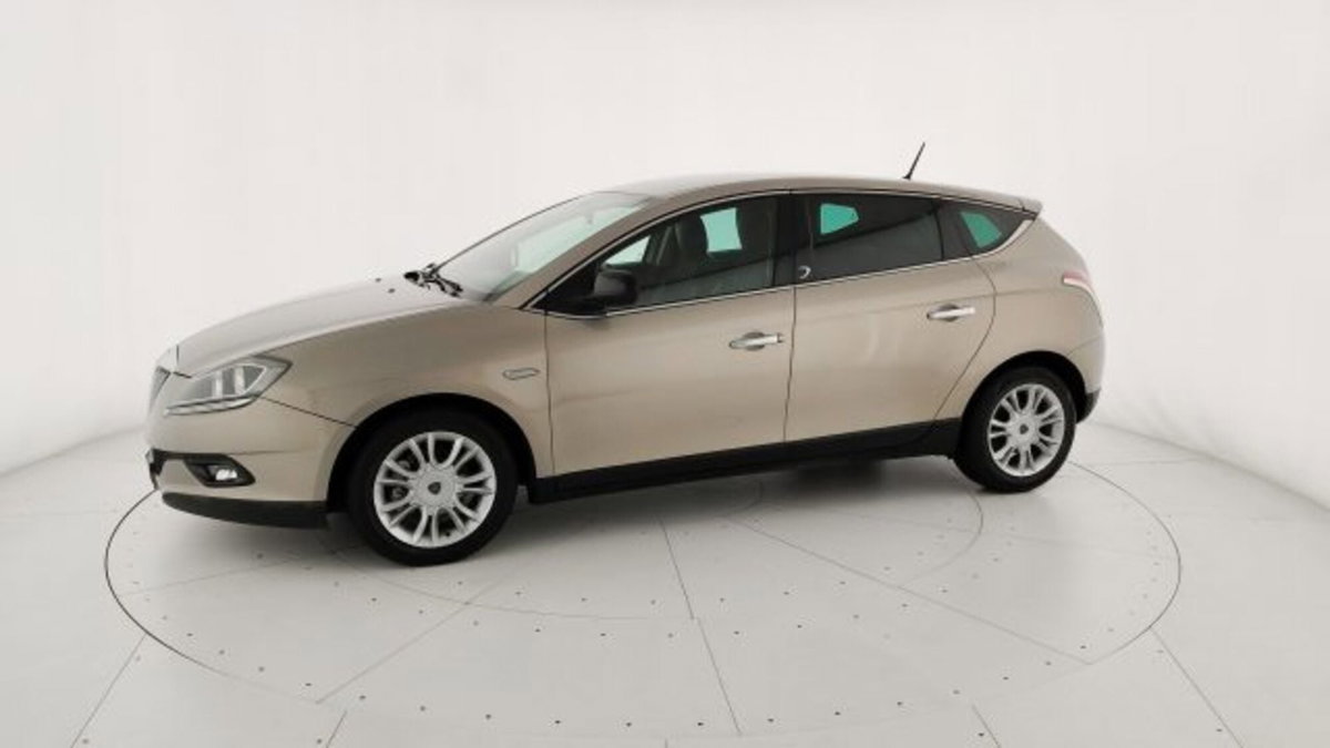 Lancia Delta 1.4 T-Jet 120 CV Argento Ecochic GPL (20)