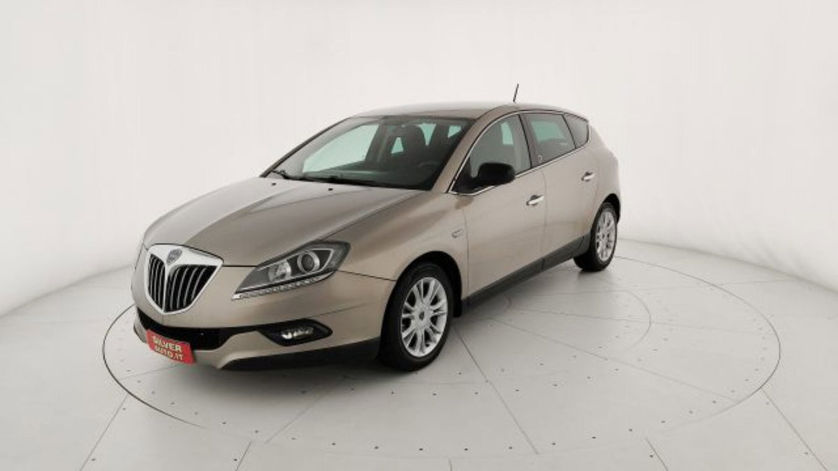 Lancia Delta 1.4 T-Jet 120 CV Argento Ecochic GPL (3)