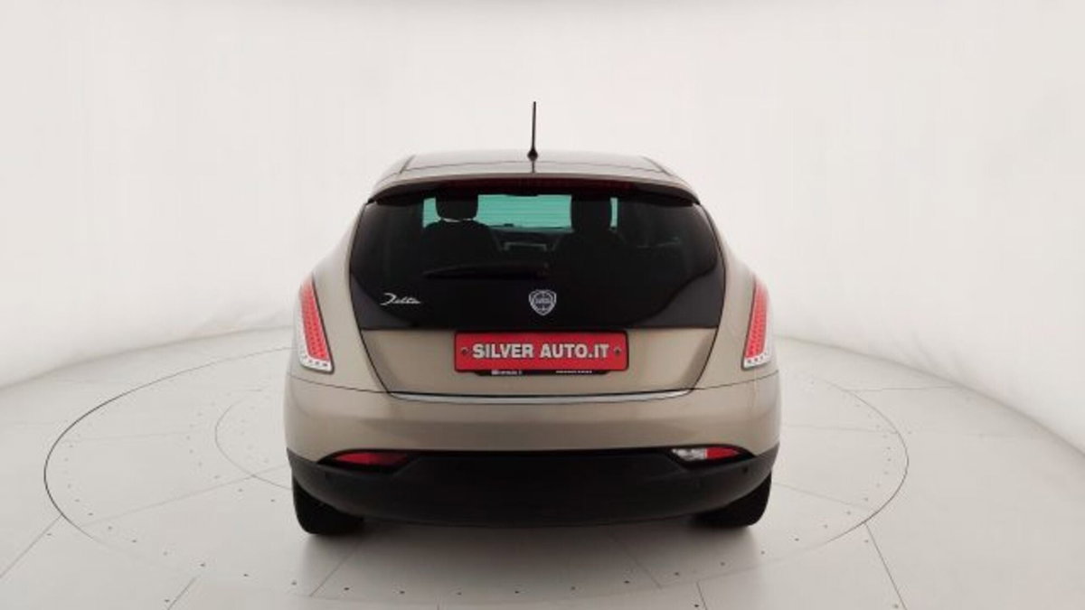 Lancia Delta 1.4 T-Jet 120 CV Argento Ecochic GPL (6)