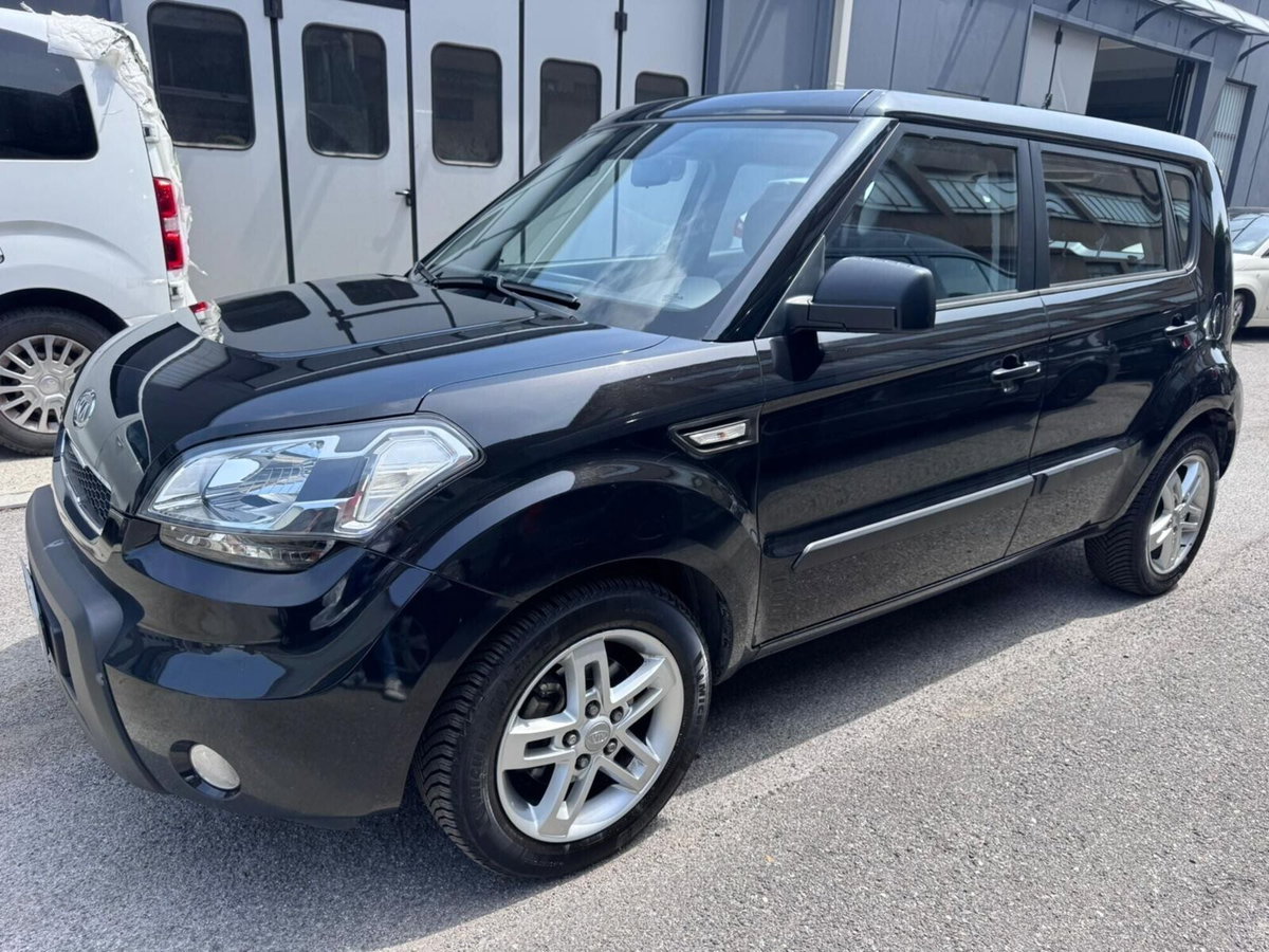 Kia Soul 1.6 CRDi VGT Cool (2)