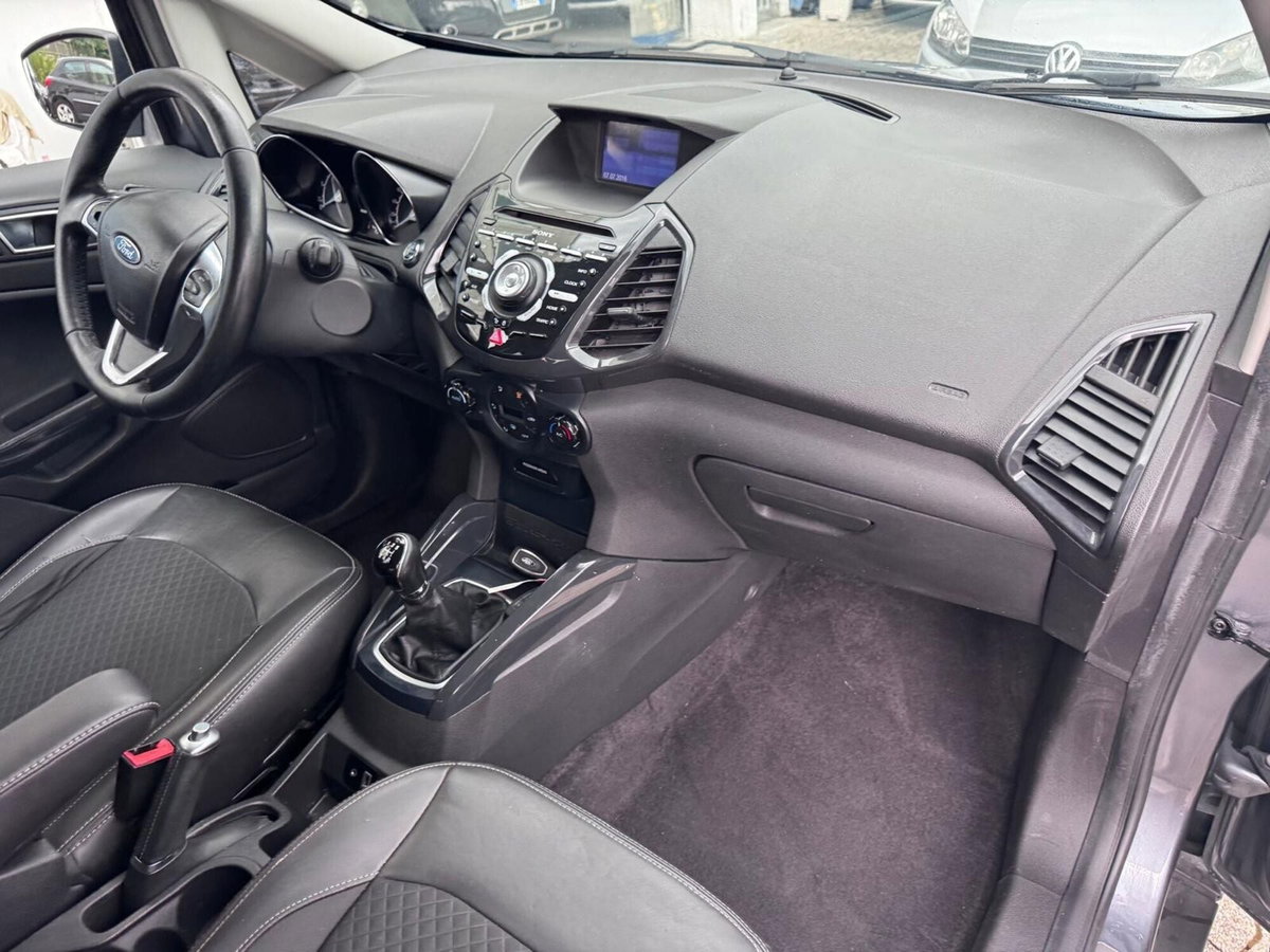 Ford EcoSport 1.5 TDCi 95 CV Titanium S (11)