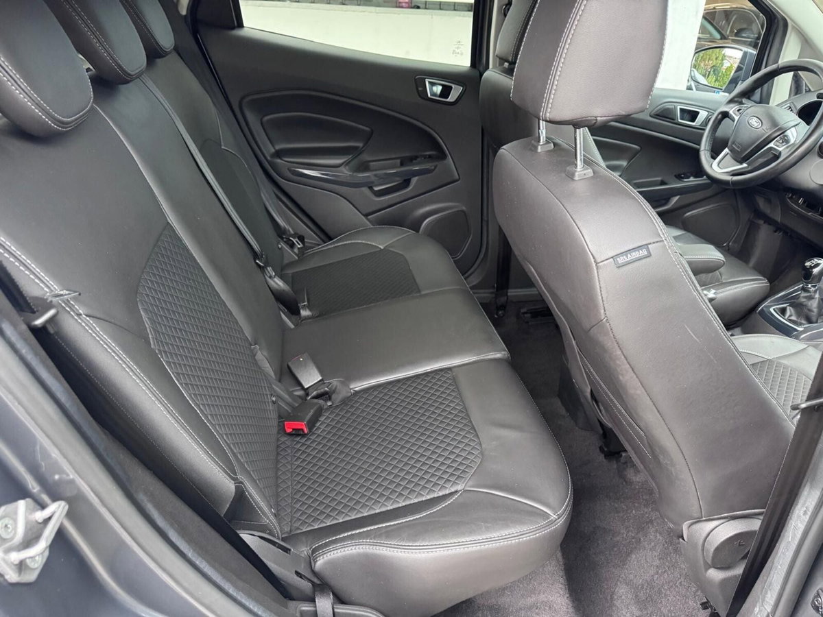 Ford EcoSport 1.5 TDCi 95 CV Titanium S (12)