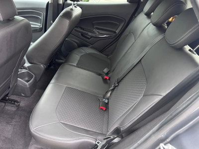Ford EcoSport 1.5 TDCi 95 CV Titanium S (9)