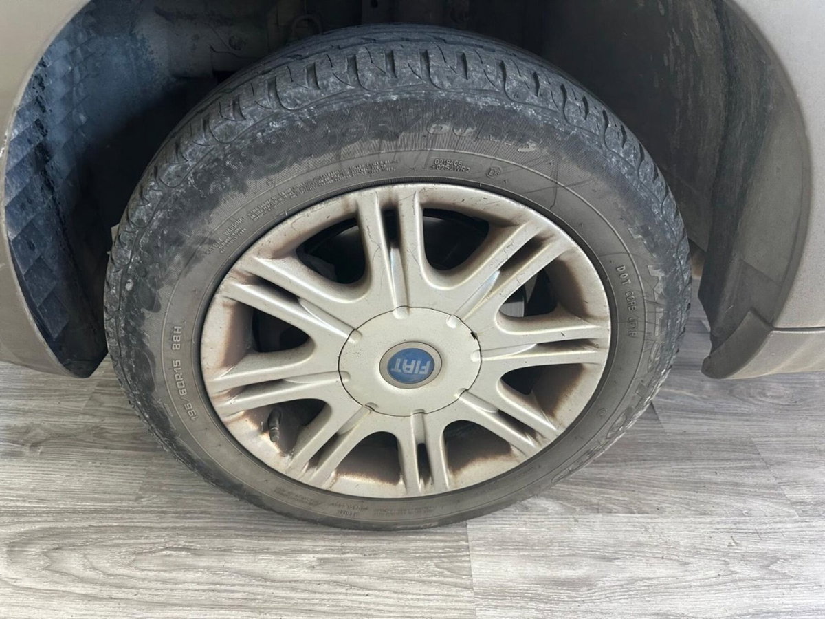 Fiat Multipla 1.6 16V Natural Power Dynamic (19)