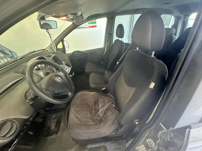 Fiat Multipla 1.6 16V Natural Power Dynamic (8)