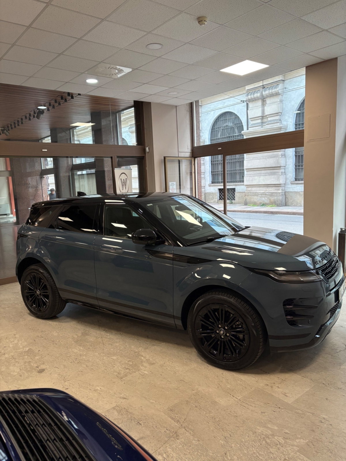 Land Rover Range Rover Evoque 2.0D I4 204 CV AWD Auto SE (2)