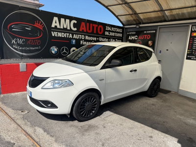 Lancia Ypsilon 1.0 FireFly 5 porte S&S Hybrid Ecochic Silver (2)