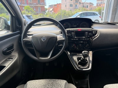 Lancia Ypsilon 1.0 FireFly 5 porte S&S Hybrid Ecochic Silver (4)
