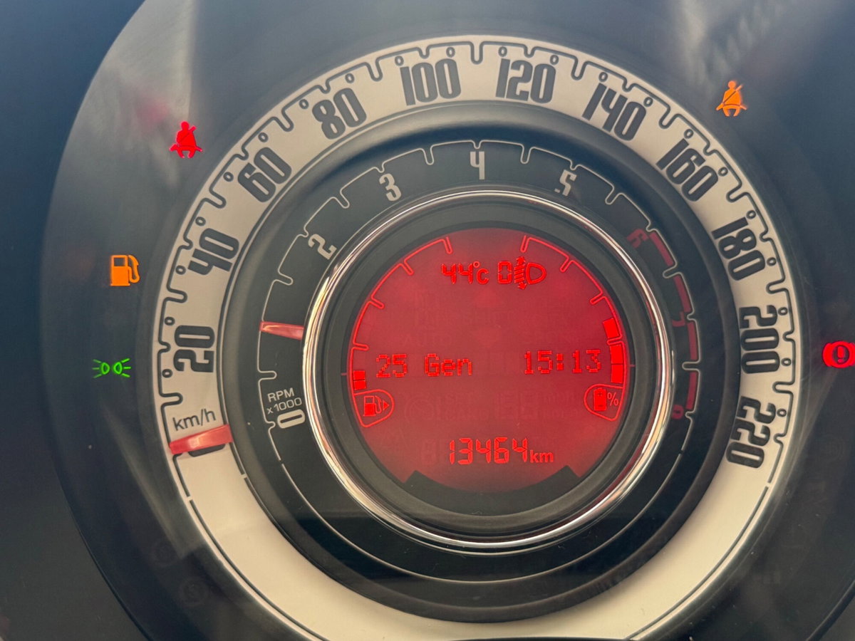 Fiat 500 1.0 Hybrid Red (10)