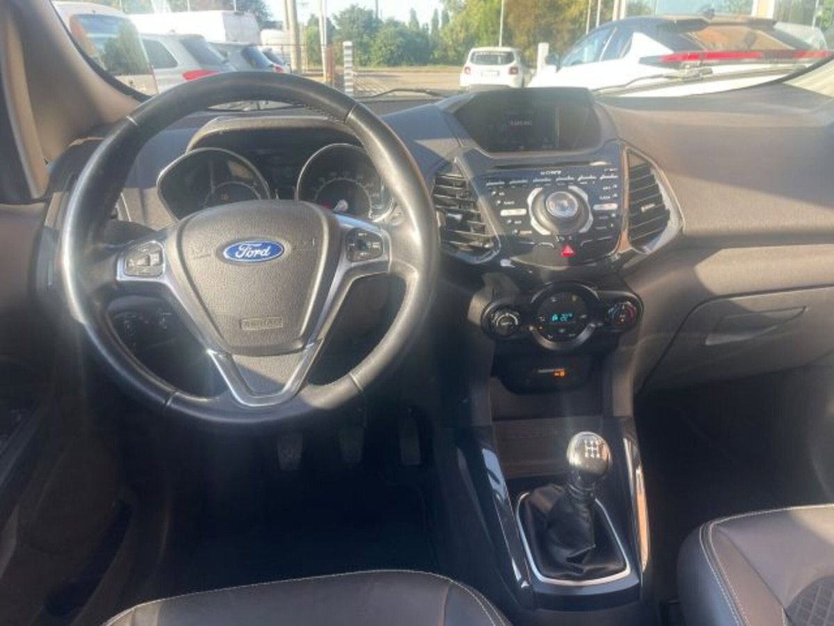 Ford EcoSport 1.5 TDCi 95 CV Titanium S (11)