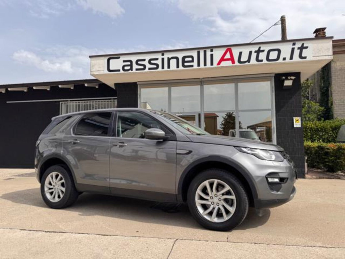 Land Rover Discovery Sport 2.0 TD4 180 CV HSE Luxury (2)