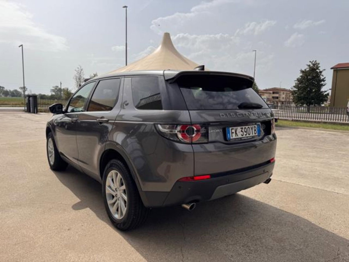 Land Rover Discovery Sport 2.0 TD4 180 CV HSE Luxury (6)