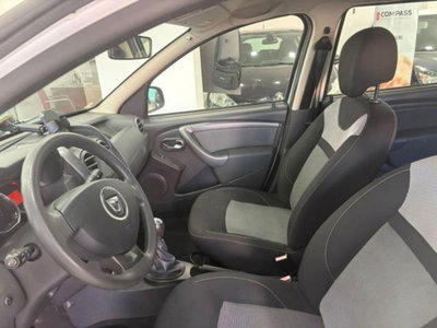 Dacia Duster 1.5 dCi 110CV 4x4 Ambiance (7)