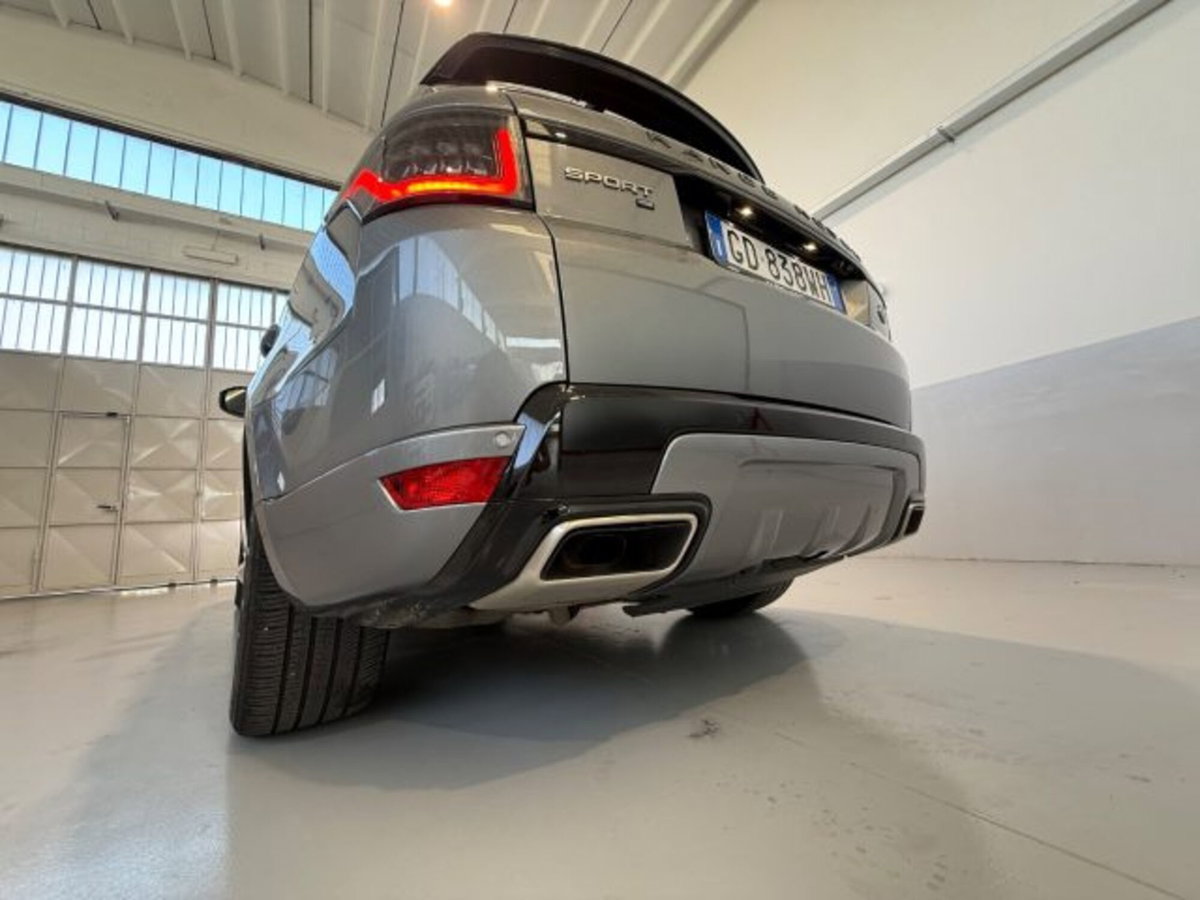 Land Rover Range Rover Sport 3.0D l6 249 CV HSE Dynamic Stealth (15)