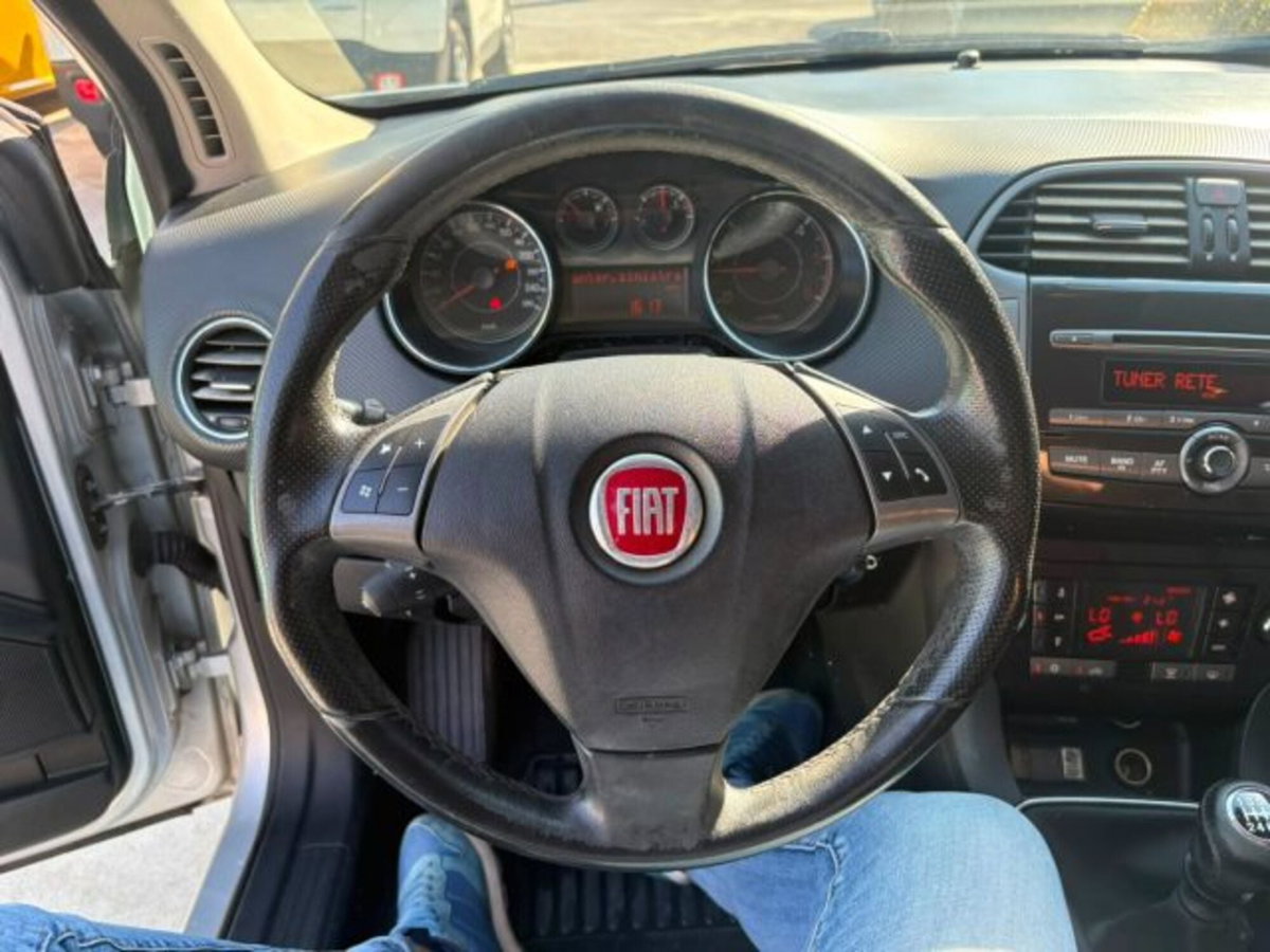 Fiat Bravo 1.6 MJT 120 CV DPF Emotion (9)