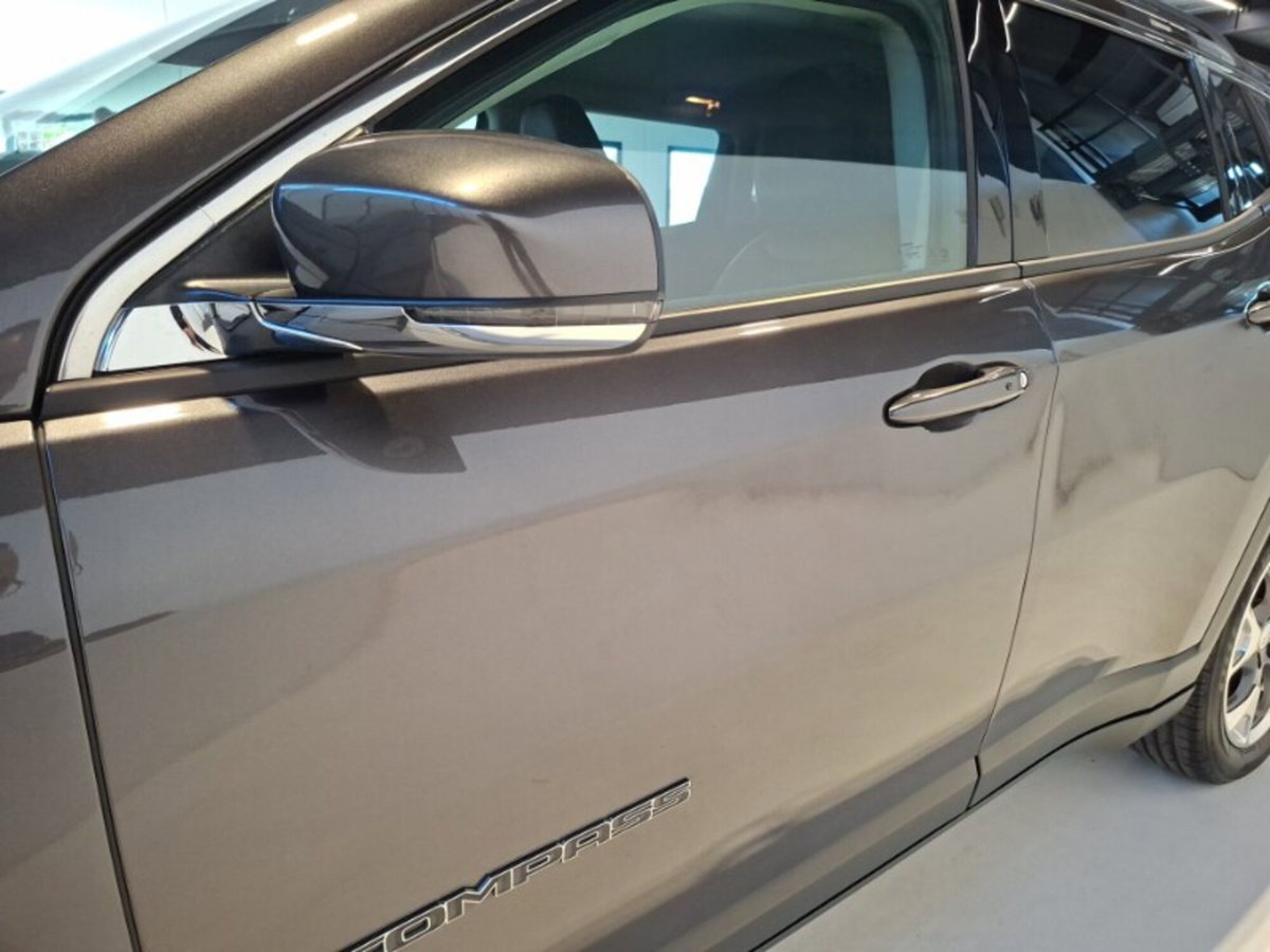 Jeep Compass 1.6 Multijet II 2WD Limited Winter (8)
